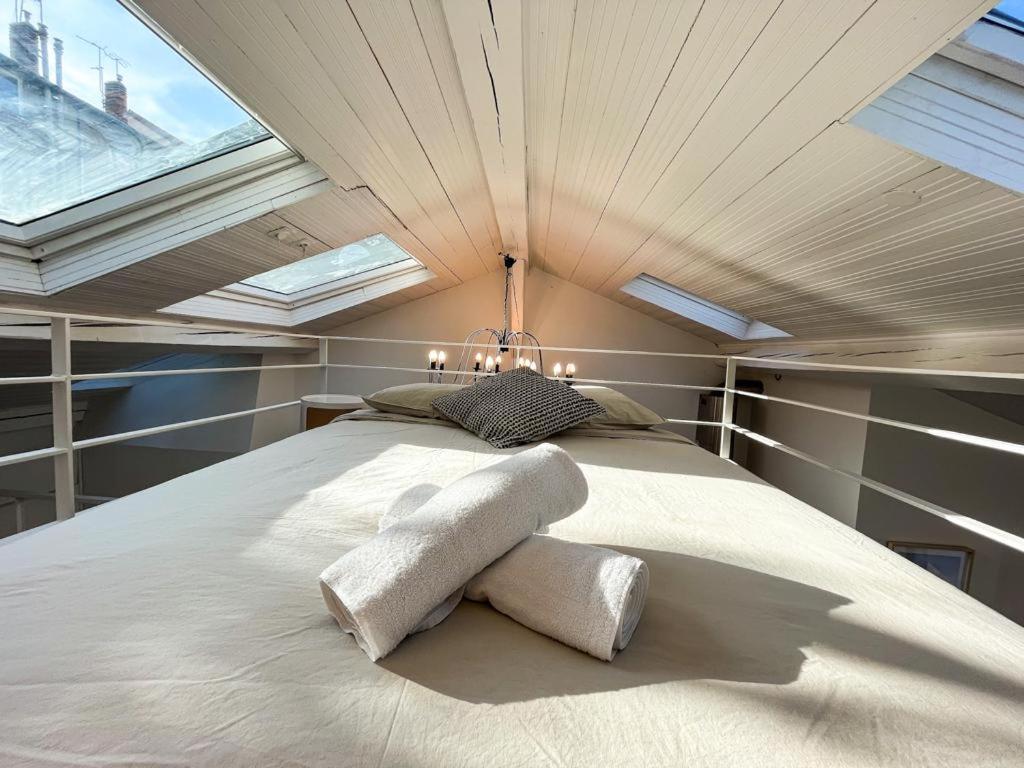 Suite Palm Spring Вильорбан Екстериор снимка