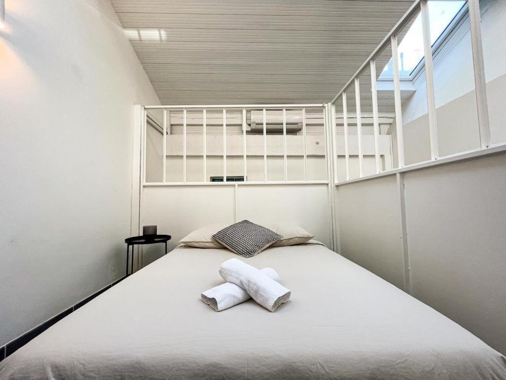 Suite Palm Spring Вильорбан Екстериор снимка